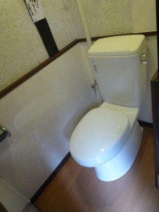 タイル張りの和式トイレを洋式に